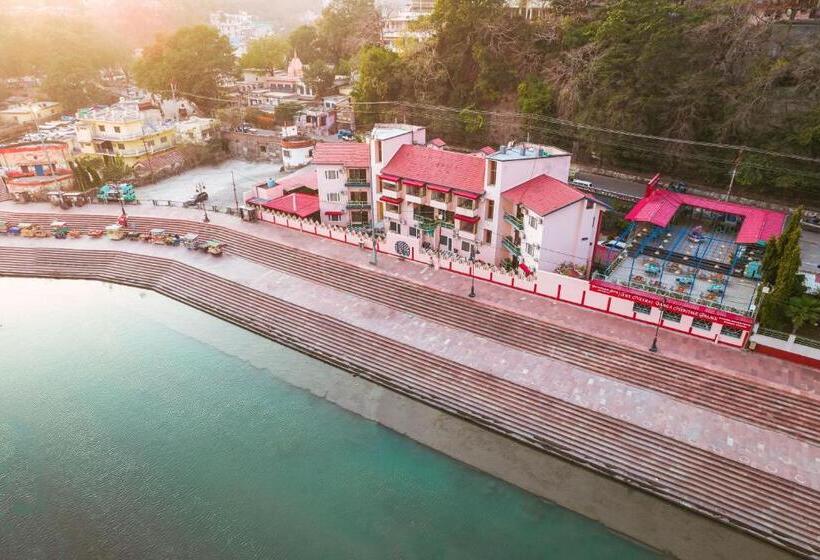 هتل The Neeraj Ganga Heritage Palace