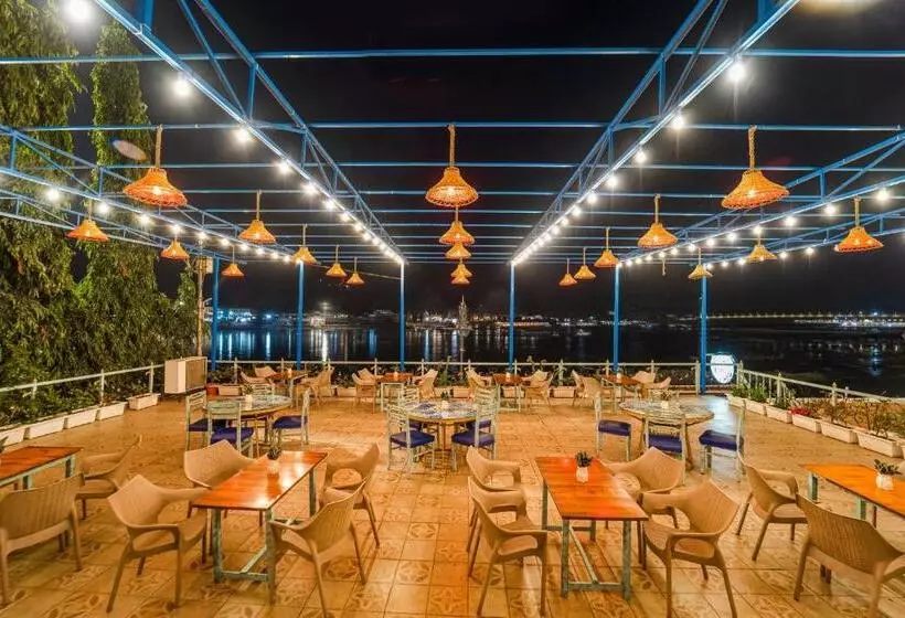 Hotelli The Neeraj Ganga Heritage Palace