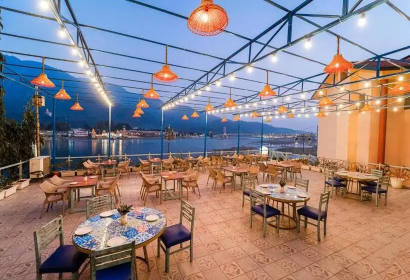 Hotelli The Neeraj Ganga Heritage Palace