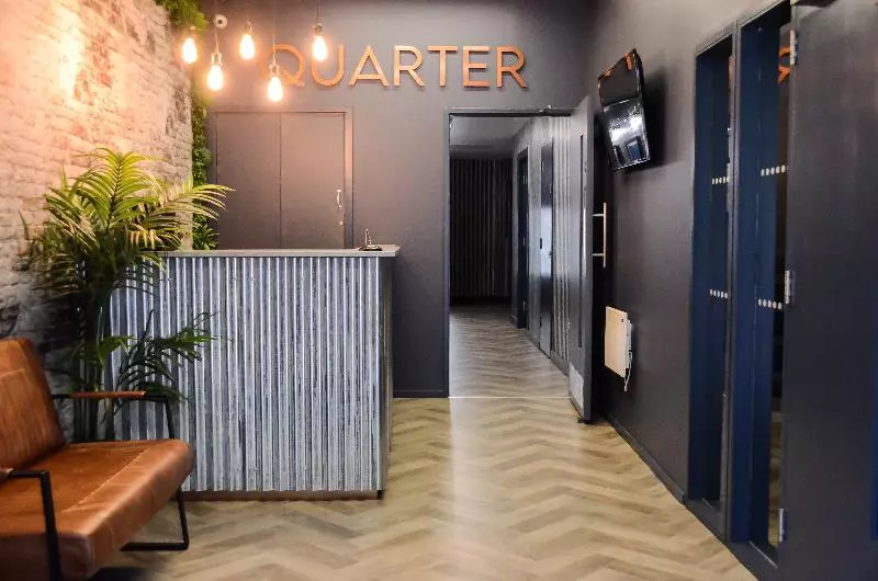 هتل Quarter By The Warren Collection