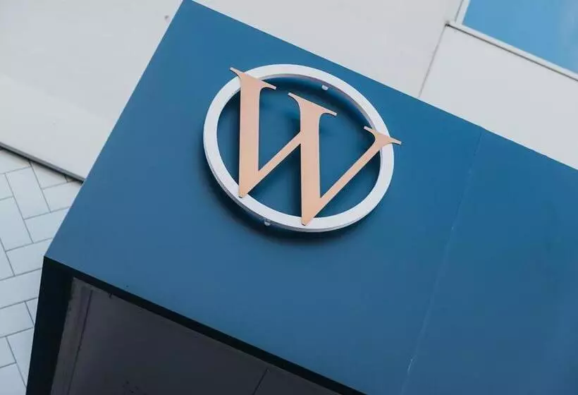 هتل Quarter By The Warren Collection