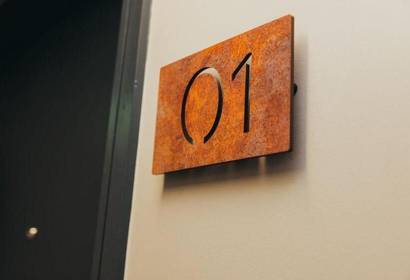 Отель Quarter By The Warren Collection