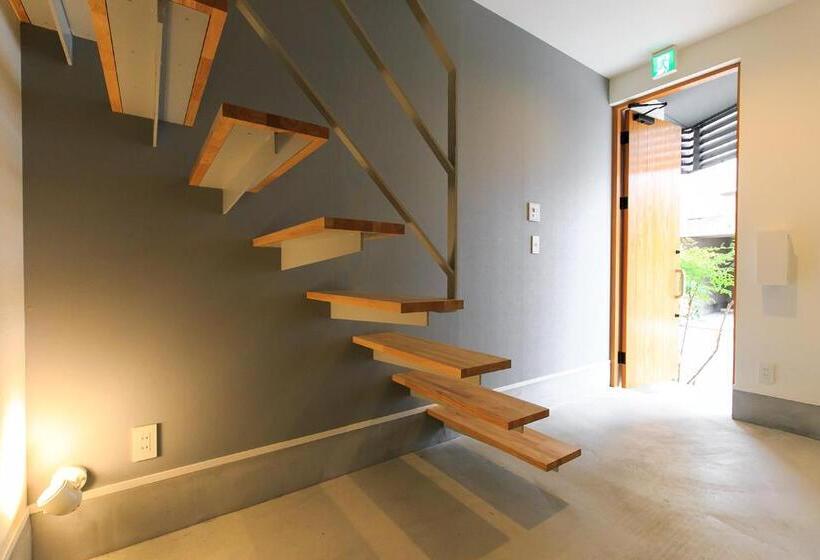 Отель Trive Osu West 最大12名宿泊可能 駅チカ 1台無料駐車場付き