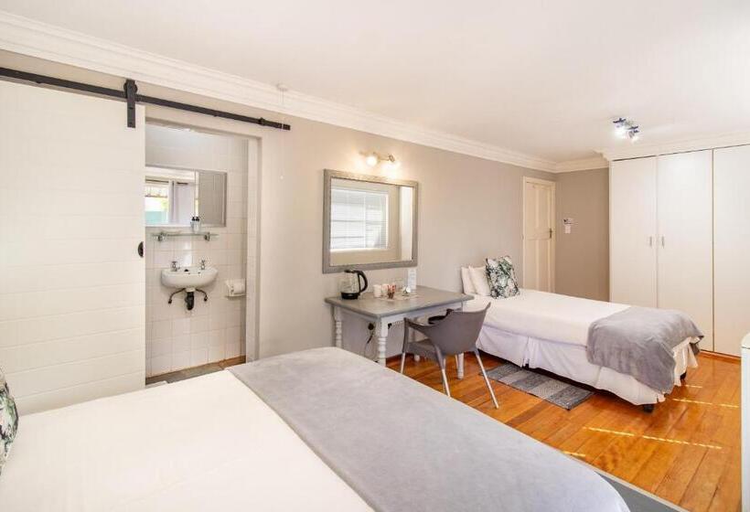 פנסיון Glenmore Guesthouse