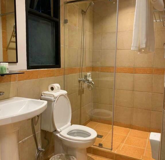 The Henry Resort Taramindu Laiya