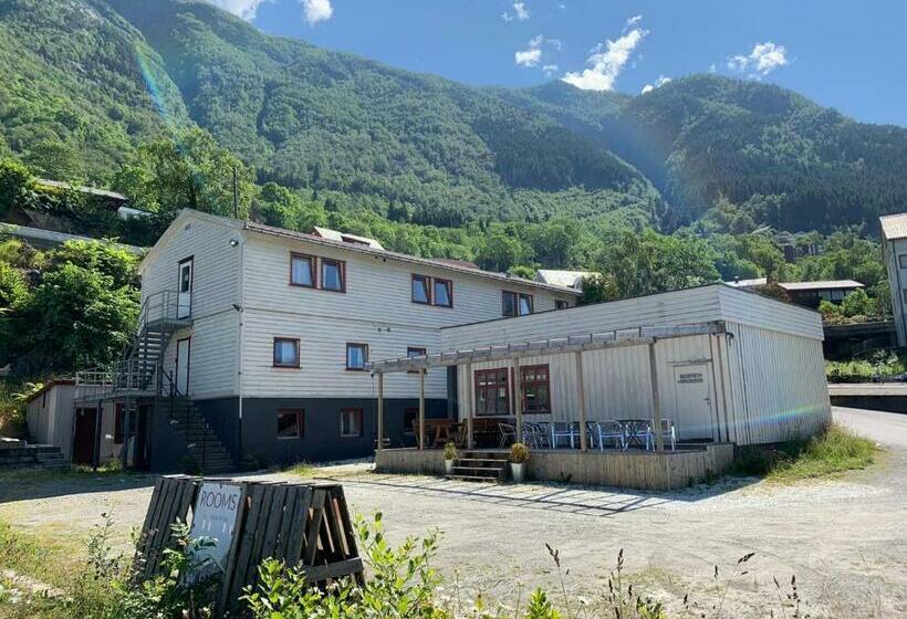 Trolltunga Fjordview
