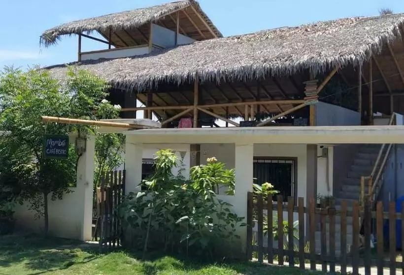 Retkeilymaja Mambo Ecohostal