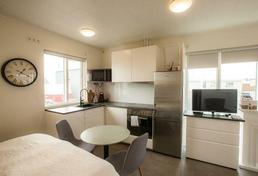 تختخواب و صبحانه Cave Apartment