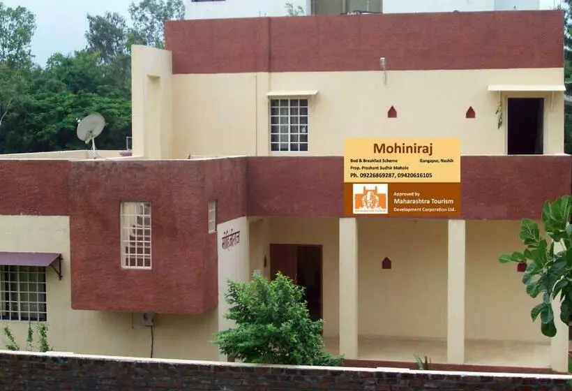 Aamiaismajoitus (B&B) Mtdc Approved Mohiniraj Guest House