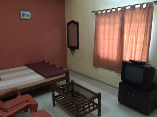تختخواب و صبحانه Mtdc Approved Mohiniraj Guest House