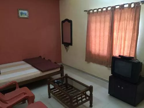 Aamiaismajoitus (B&B) Mtdc Approved Mohiniraj Guest House