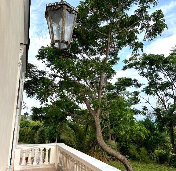 تختخواب و صبحانه Villa De Cillis Carafa