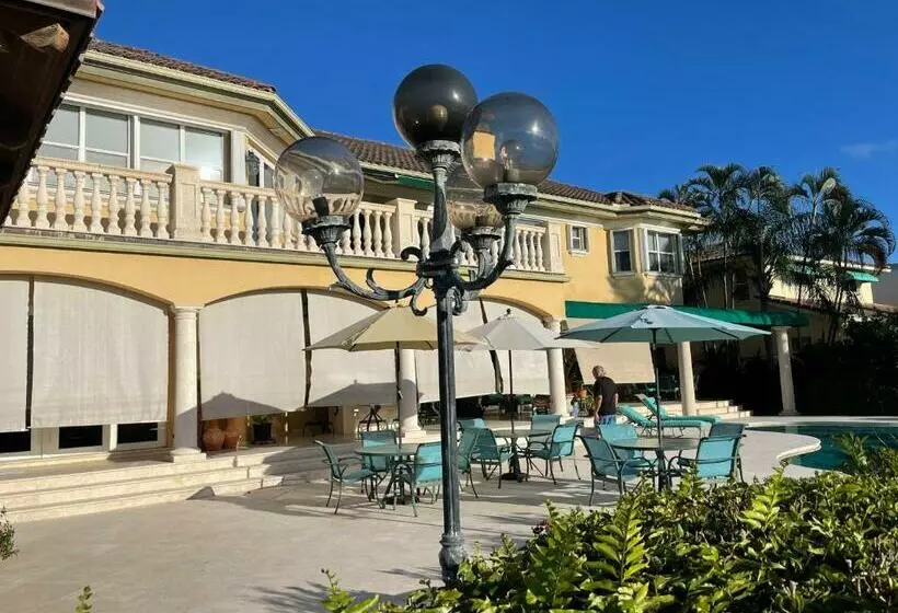 تختخواب و صبحانه Villa Riviera Las Olas