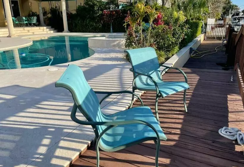 تختخواب و صبحانه Villa Riviera Las Olas