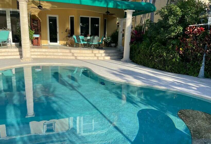 مبيت وإفطار Villa Riviera Las Olas