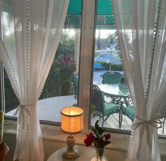تختخواب و صبحانه Villa Riviera Las Olas