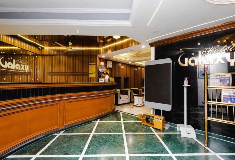 فندق Galaxy Opp Surat Railway Station