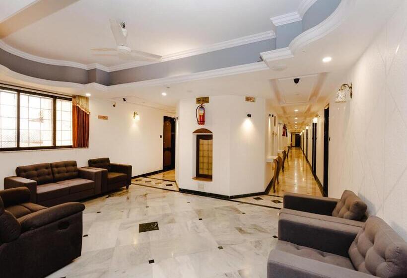 فندق Galaxy Opp Surat Railway Station