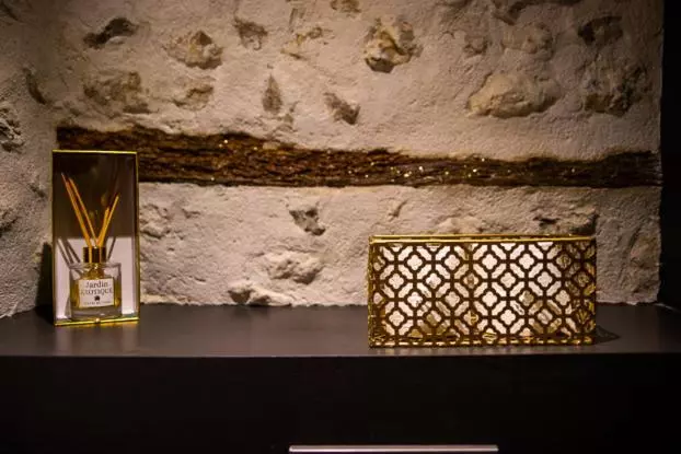 Hotelli Love Suites & Spa Le Chai Avec Lit Rond