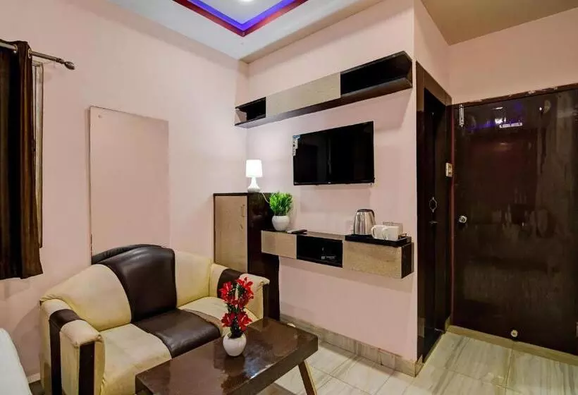 هتل O Padmavati Projects Pvt Ltd Near Netaji Subhash Chandra Bose International Airport