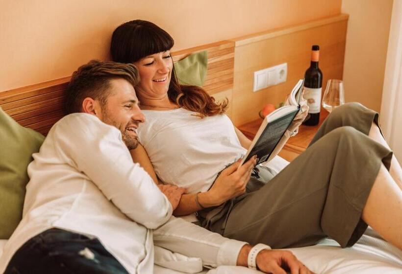 هتل Weingut Kollerhof Am Eichberg