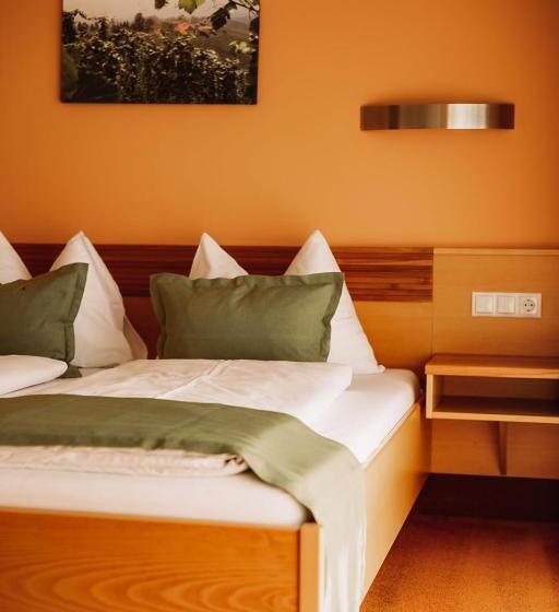 هتل Weingut Kollerhof Am Eichberg