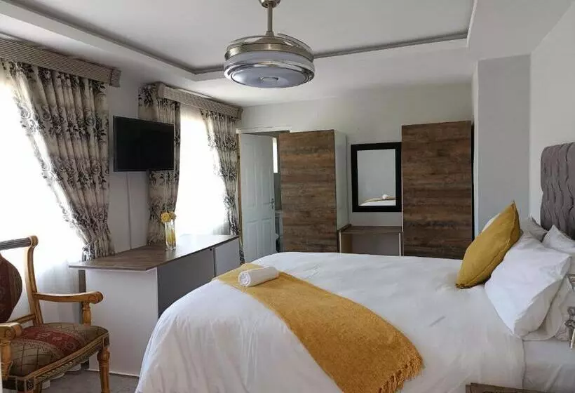 ペンション Eyezulu Guesthouse