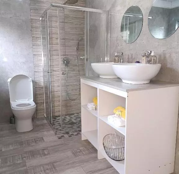 ペンション Eyezulu Guesthouse