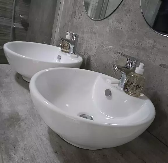 ペンション Eyezulu Guesthouse