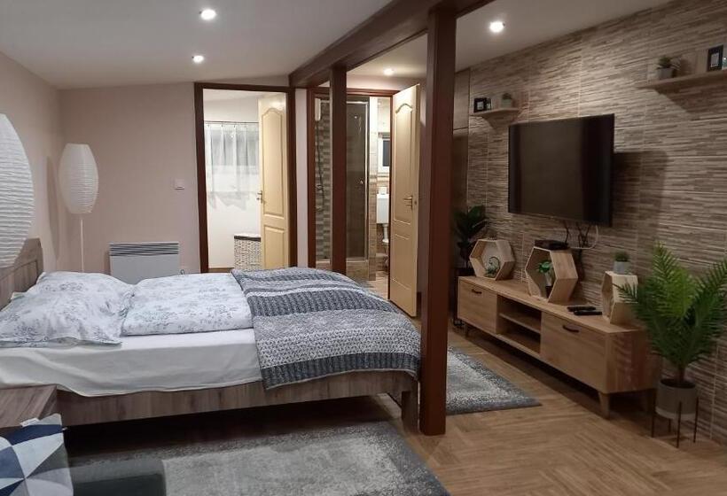 펜션 Gólya Tó Vendégház