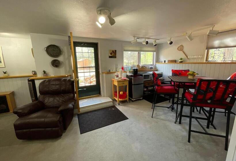 بنسيون On The Divide