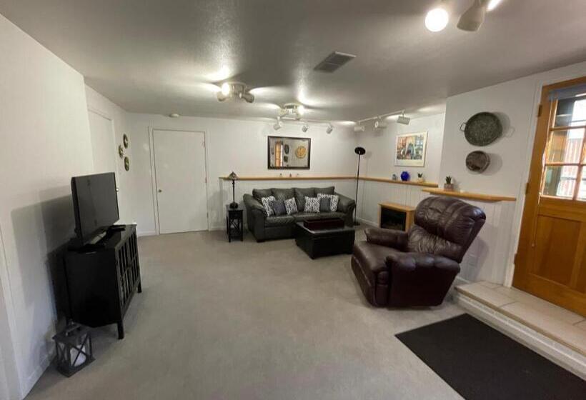 بنسيون On The Divide