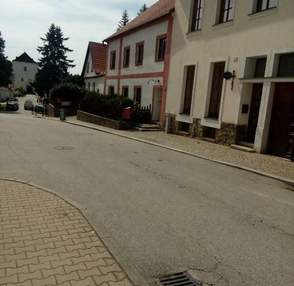 بنسيون Ubytování U Hradu