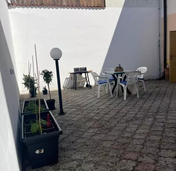 Majatalo Ubytování U Hradu