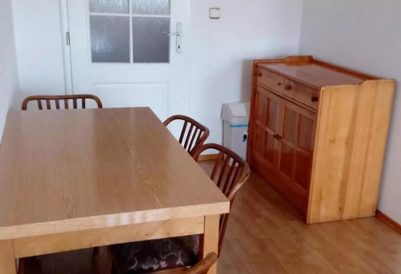 Majatalo Ubytování U Hradu