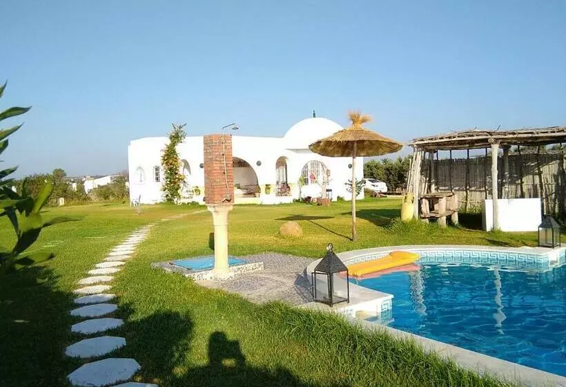 ペンション Villa Yasmine Diar Maamoura