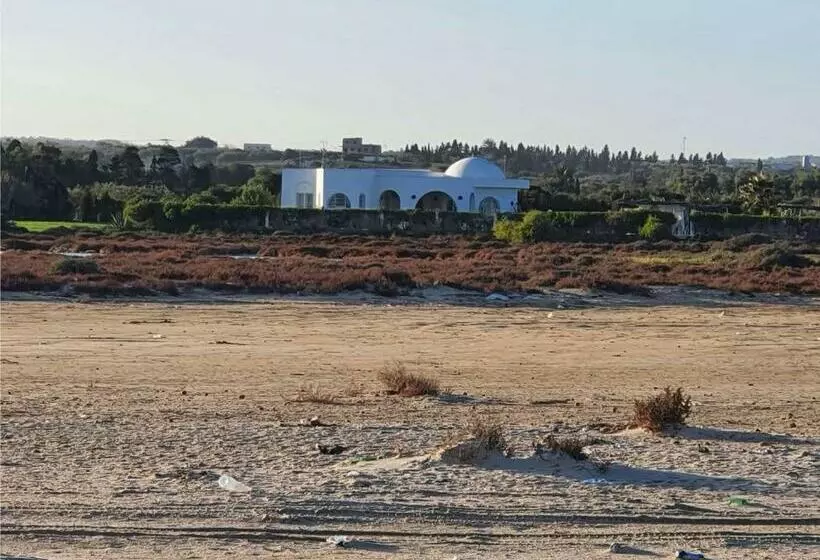 ペンション Villa Yasmine Diar Maamoura