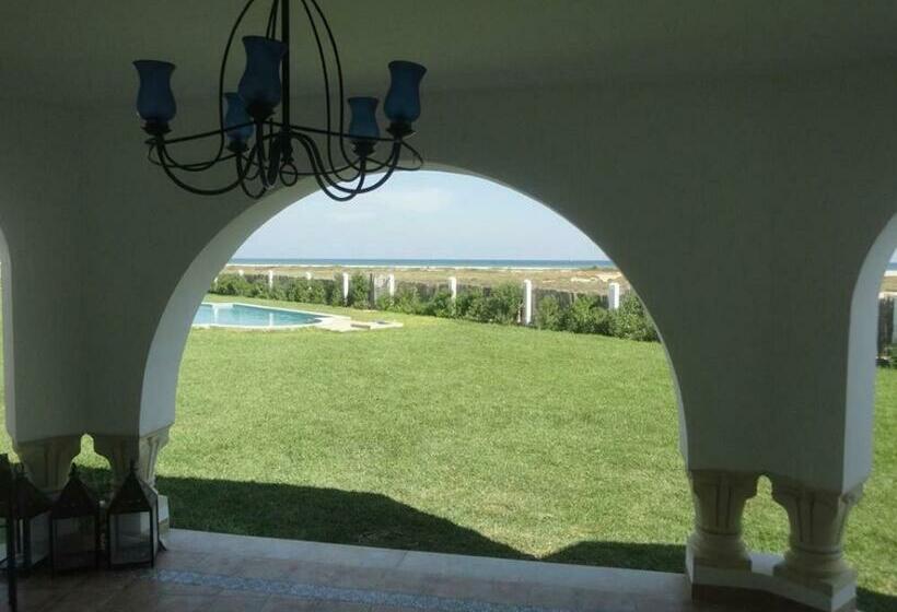 بنسيون Villa Yasmine Diar Maamoura