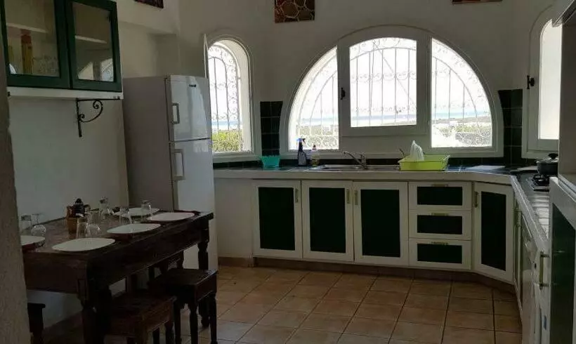 ペンション Villa Yasmine Diar Maamoura