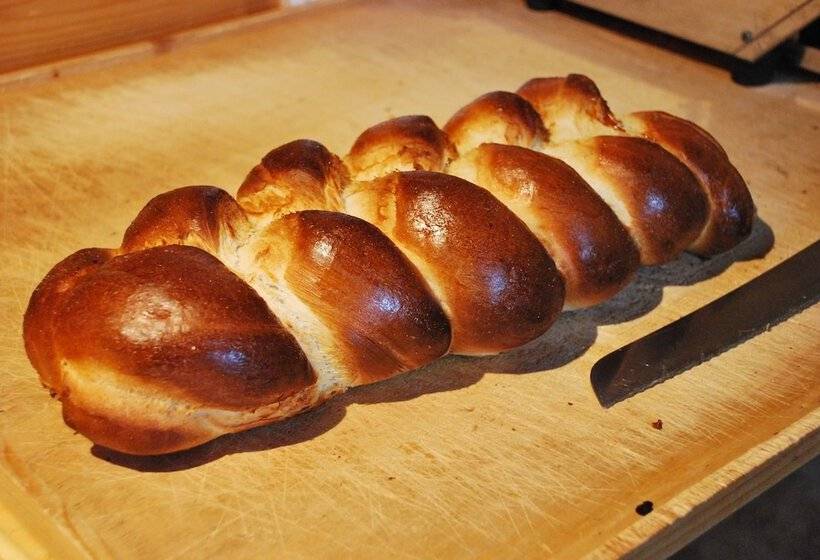 تختخواب و صبحانه La Tinassara