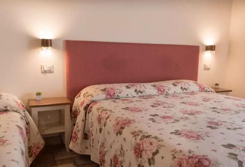 تختخواب و صبحانه Rosa Di Assisi