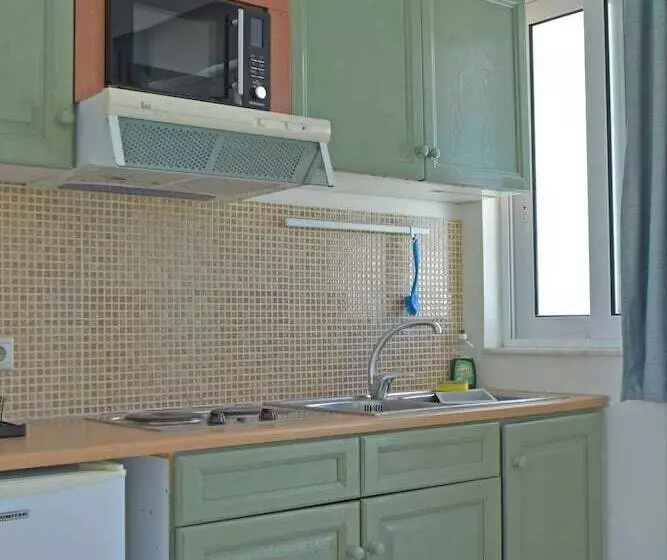 Bristol Sea View Apartments