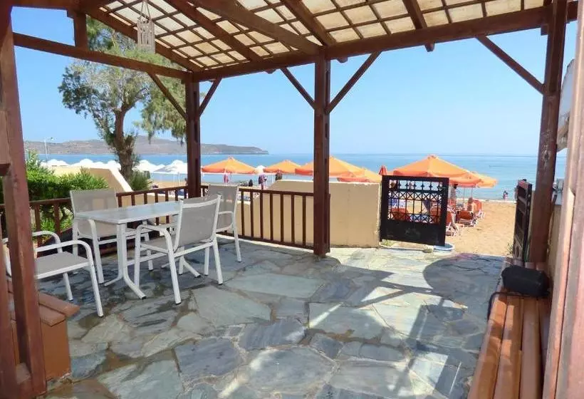 Camelia Studios & Apartments