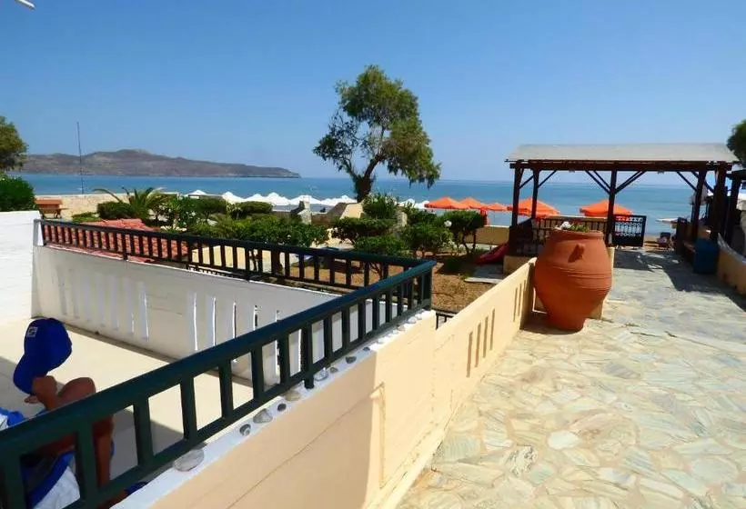 Camelia Studios & Apartments