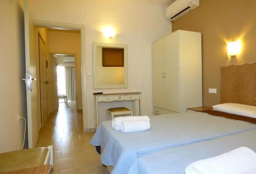 Camelia Studios & Apartments