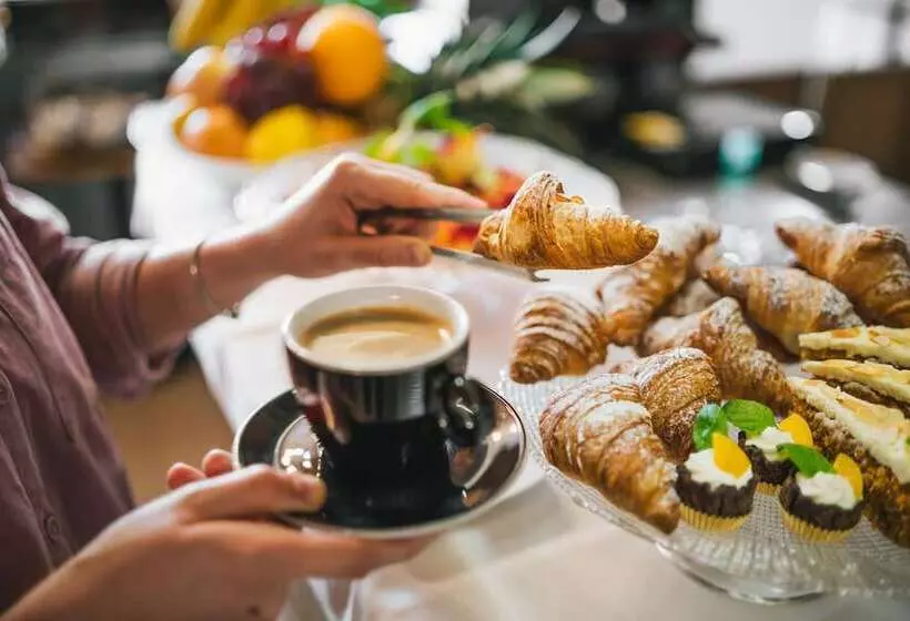 Отель & Apartments Ventus Rosa