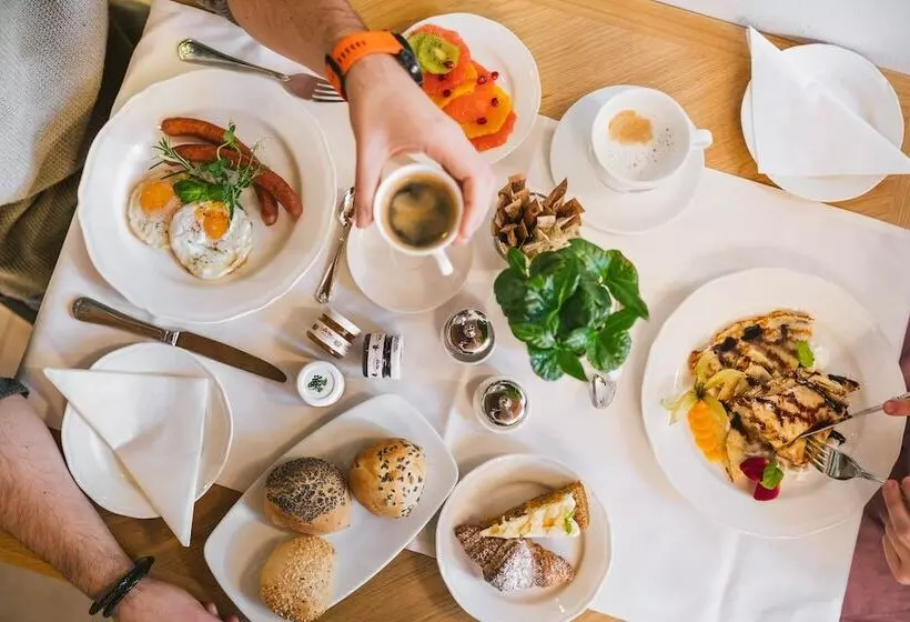 Отель & Apartments Ventus Rosa