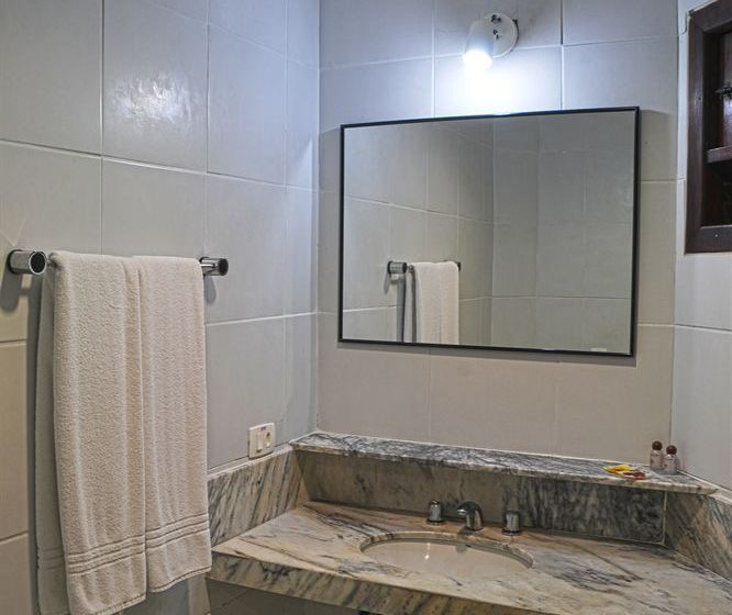 בית מלון כפרי Aram Residence Praia