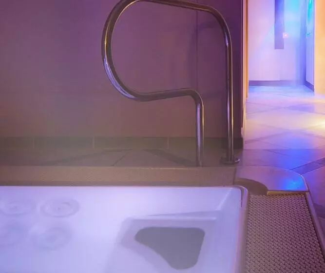 Отель Arnolfo & Aqua Laetitia Spa & Beauty