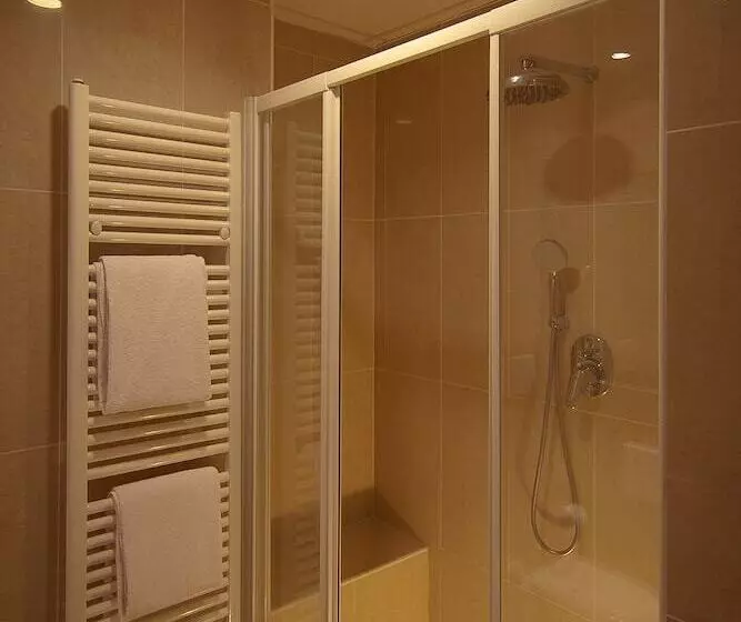 Отель Arnolfo & Aqua Laetitia Spa & Beauty